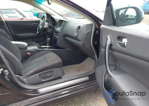 2011 Nissan Maxima 3.5 S z USA, uszkodzony, nr VIN 1N4AA5AP7BC827690